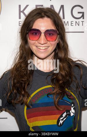 Los Angeles, États-Unis. 18 juin 2025. L'actrice Brooklyn Robinson assiste aux Key Elements PR et KEMG Entertainment présentent 2025 Retro Rollerskating et Backpack Drive au Moonlight Rollerway. (Photo de Eugene Powers/SOPA images/SIPA USA) crédit : SIPA USA/Alamy Live News Banque D'Images