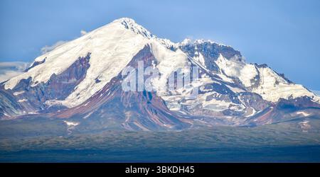 Magnifique montagne de l'alaska vue du Lodge dans le parc d'état de Denali par un matin clair Banque D'Images