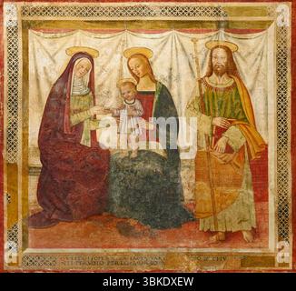 Madonna col Bambino con S. Anna e S.Giacomo pellegrino - affresco staccato - pittore umbro della prima metà del XVI secolo - Spello (PG) Pinacoteca ci Banque D'Images