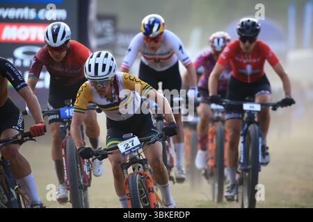 20 juin 2025, Val di Sole, Trentin, Italie ; Coupe du monde de VTT UCI, jour 1 ; Rebecca Henderson (AUS) Banque D'Images