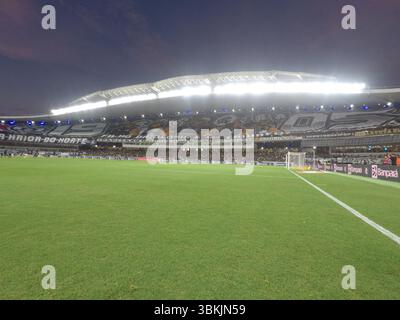 Belem, Brésil. 21 juin 2025. PA - BELEM - 06/21/2025 - B BRÉSILIEN 2025, Remo x PAYSANDU - Remo fans lors du match contre Paysandu au stade de Mangueirao pour le championnat brésilien B 2025. Photo : Fernando Torres/AGIF crédit : AGIF/Alamy Live News Banque D'Images