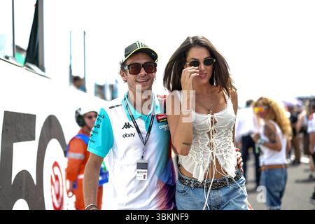 Mugello, Italie. 21 juin 2025. Valentino Rossi avec sa femme Francesca lors du Grand Premio d'Italia Brembo 2025, GP d'Italie, sur le circuit du Mugello, du 20 au 22 juin, en Italie - photo Studio Milagro/DPPI crédit : DPPI Media/Alamy Live News Banque D'Images