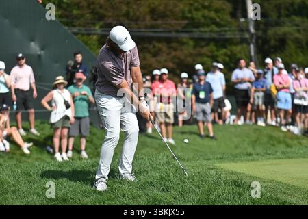 Cromwell, Connecticut, États-Unis. 21 juin 2025. Tommy Fleetwood passe sur le 9e green lors de la troisième manche du Travelers Golf Championship à Cromwell, Connecticut. Gregory Vasil/CSM/Alamy Live News Banque D'Images