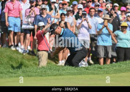 Cromwell, Connecticut, États-Unis. 21 juin 2025. Justin Thomas passe sur le 9e green lors de la troisième manche du Travelers Golf Championship à Cromwell, Connecticut. Gregory Vasil/CSM/Alamy Live News Banque D'Images