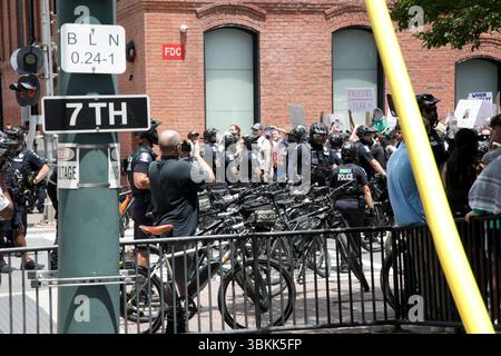 14 juin 2025 pas de Rois marche et manifestation à Charlotte NC Banque D'Images