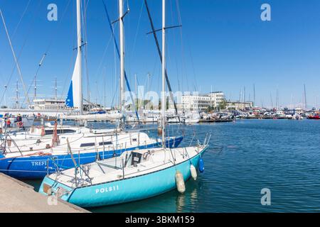 Yachts amarrés à Marina Gdynia, Kamienna Góra, ville de Gdynia, Voïvodie de Poméranie, République de Pologne Banque D'Images