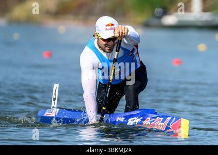 Racice, République tchèque. 22 juin 2025. Martin Fuksa, de la République tchèque, participe à la finale masculine du 500 m de catégorie C1 aux Championnats d'Europe ECA de canoë Sprint et Paracanoe à Racice, République tchèque, le 22 juin 2025. Crédit : Ondrej Hajek/CTK photo/Alamy Live News Banque D'Images