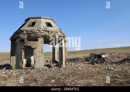 Restes d'une station radar soviétique en Mongolie Banque D'Images