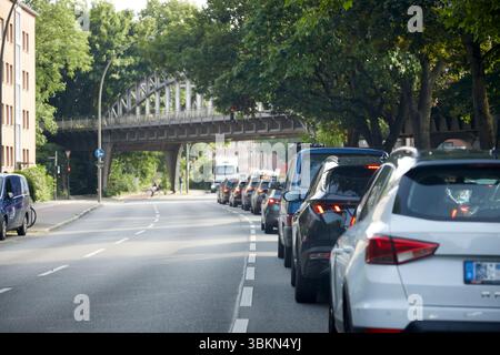 Hambourg, Hambourg, Allemagne, 2025 06 18, embouteillage dans la ville Banque D'Images