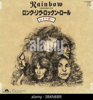 Ritchie Blackmores Rainbow Japanese manches simples. Longue vie au Rock'n Roll. Line-up classique avec Blackmore, Cozy Powell et Ronnie James Dio. Musique heavy rock des années 70. pochette simple de 7 pi. Collection de disques, vinyle. Banque D'Images