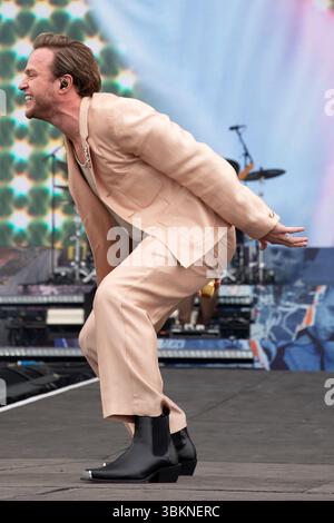 Newport, île de Wight, Royaume-Uni. 22 juin 2025. Olly murs se produit en direct sur la scène principale du Festival de l'île de Wight, Seaclose Park, Newport, île de Wight le dimanche 22 juin 2025, photo d'Emma Terracciano crédit : Emma Terracciano/Alamy Live News Banque D'Images