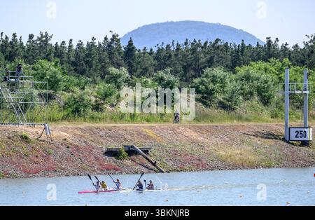 Racice, République tchèque. 22 juin 2025. Finale féminine du 5000 m catégorie K1 aux championnats d'Europe ECA de canoë Sprint et Paracanoe à Racice, République tchèque, le 22 juin 2025. Crédit : Ondrej Hajek/CTK photo/Alamy Live News Banque D'Images