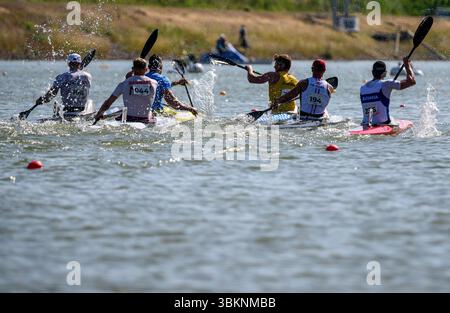 Racice, République tchèque. 22 juin 2025. Finale masculine du 5000 m catégorie K1 aux championnats d'Europe ECA de canoë Sprint et Paracanoe à Racice, République tchèque, le 22 juin 2025. Crédit : Ondrej Hajek/CTK photo/Alamy Live News Banque D'Images