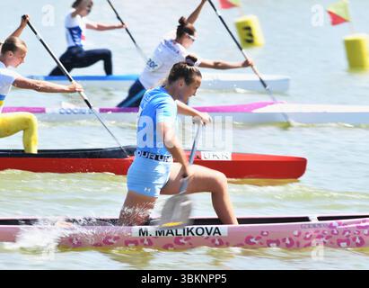 Racice, République tchèque. 22 juin 2025. Martina Malikova de la République tchèque participe à la finale du 5000 m féminin de catégorie C1 aux Championnats d'Europe ECA de canoë Sprint et Paracanoe à Racice, République tchèque, le 22 juin 2025. Crédit : Jan Stastny/CTK photo/Alamy Live News Banque D'Images