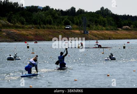 Racice, République tchèque. 22 juin 2025. Finale masculine du 5000 m catégorie C1 aux championnats d'Europe ECA de canoë Sprint et Paracanoe à Racice, République tchèque, le 22 juin 2025. Crédit : Jan Stastny/CTK photo/Alamy Live News Banque D'Images
