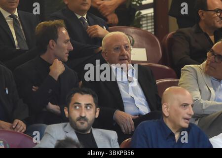 Salerne, Italie. 22 juin 2025. Le maire de Salerno Vincenzo de Luca lors de la diffusion BKT betwee US Salernitana 1919 vs UC Sampdoaia at Arechi Stadium crédit : Independent photo Agency/Alamy Live News Banque D'Images