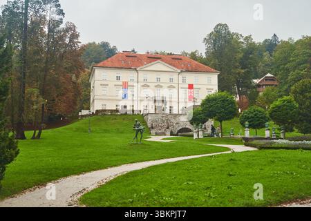 Ljubljana, Slovénie - 10 octobre 2022 : bâtiment du Centre international des arts graphiques à Ljubljana Banque D'Images