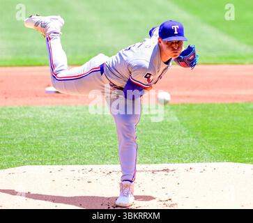 Pittsburgh, États-Unis. 22 juin 2025. Jack Leiter (35), lanceur des Texas Rangers, affronte les Pirates de Pittsburgh au PNC Park le dimanche 22 juin 2025 à Pittsburgh. Photo par Archie Carpenter/UPI crédit : UPI/Alamy Live News Banque D'Images