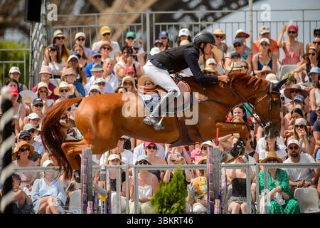 Paris, France. 22 juin 2025. Antoine ERMANN (France) sur Foxpit Green lors du Longines Paris Eiffel Jumping 2025, Longines Global Champions Tour, épreuve équestre le 22 juin 2025 au champ-de-mars à Paris, France - photo Christophe Bricot/DPPI crédit : DPPI Media/Alamy Live News Banque D'Images
