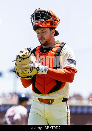 22 juin 2025 San Francisco CA, États-Unis le catcher de San Francisco Patrick Bailey (14 ans) se dirige vers la dugout pendant le match MLB entre les Red Sox de Boston et les Giants de San Francisco à Oracle Park San Francisco Calif. Thurman James/CSM Banque D'Images