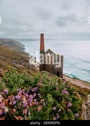 Towanroath Shaft Pump Engine House Wheal Coates mine d'étain, St Agnes, nord des Cornouailles, Angleterre Royaume-Uni Banque D'Images