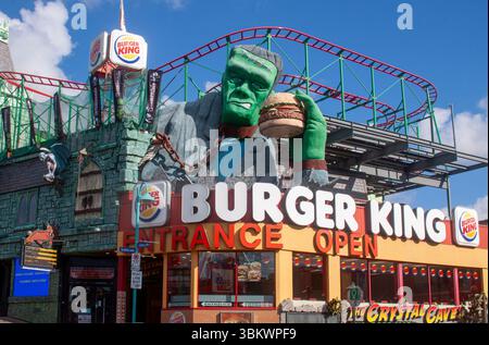 Burger King’s House of Frankenstein à Niagara Falls, Ontario – un mélange de fast-food effrayant et de fromage et d’attractions hantées. Banque D'Images