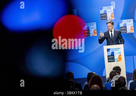 La Haye, pays-Bas. 23 juin 2025. Le chef de l'OTAN, Mark Rutte, lors d'une conférence de presse avant le sommet de l'OTAN à la Haye, aux pays-Bas, le 23 juin 2025. Les pays-Bas accueillent un sommet de l'OTAN pour la première fois dans l'histoire de l'OTAN. ANP REMKO DE WAAL netherlands Out - belgique Out Credit : ANP/Alamy Live News Banque D'Images