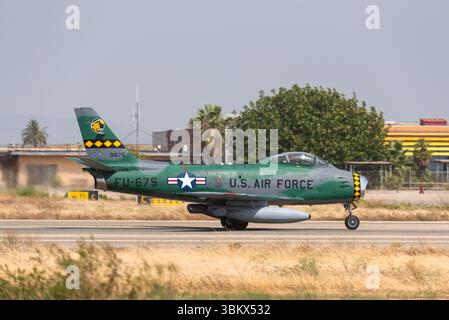 Canadair CL-13B Sabre version 6 de l'avion à réaction d'époque nord-américain F-86 Sabre à l'aéroport de Murcie San Javier, Murcie, Espagne. Base aérienne militaire Banque D'Images