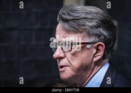 Londres, Royaume-Uni. 23 juin 2025. Peter Mandelson, mbassador britannique aux États-Unis d'Amérique, marche jusqu'au 10 Downing Street. Crédit : Imageplotter/Alamy Live News Banque D'Images