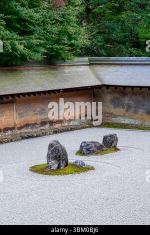 Karesansui, paysage sec, jardin zen, Temple Ryoanji, Kyoto, Japon Banque D'Images