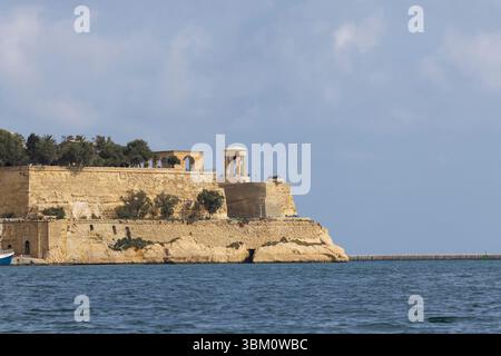 Malte, la Valette, Grand Port. Mémorial de guerre de SIEGE Bell. Banque D'Images