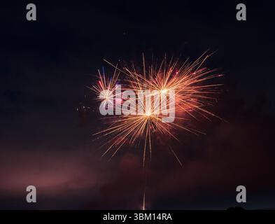États-Unis, Indiana, Carmel. Feux d'artifice du 4 juillet. Banque D'Images