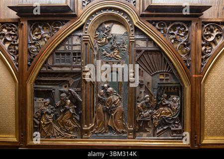 Triptyque de la vie de Sainte Anne du XVIe siècle dans l'église Saint Martin de Colmar, Alsace, France. Banque D'Images