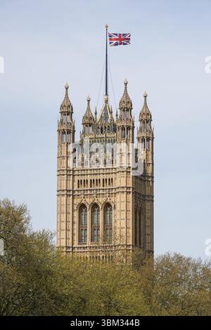 Drapeau syndical au sommet de la tour Victoria, partie du palais de Westminster à Londres, Angleterre Royaume-Uni Banque D'Images