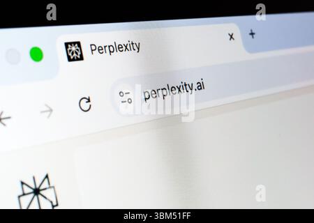Adresse du site Web Perplexity ai visible dans la barre d'URL du navigateur sur l'écran de l'ordinateur. Stafford, Royaume-Uni, 24 juin 2025 Banque D'Images