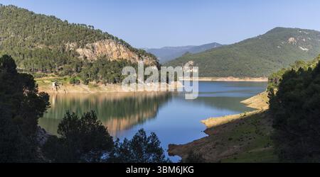 Réservoir Tranco - El Tranco de Beas-, Parc naturel des Sierras de Cazorla, Segura et Las Villas, province de Jaen, Andalousie, Espagne, Europe Banque D'Images