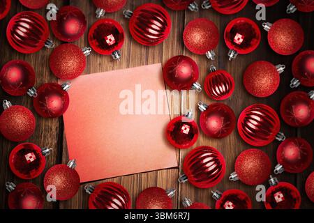 Boules de Noël sur la table Banque D'Images