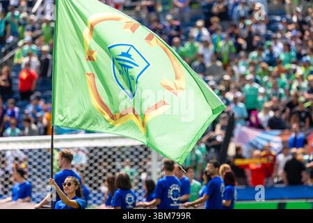 Seattle, Seattle, États-Unis. 23 juin 2025. Sounders Flag souffle dans le vent avant le match à la Coupe du monde des clubs FIFA - Seattle Sounders vs Paris Saint Germain, qui a eu lieu au Lumen Field à Seattle, Washington, États-Unis. (Crédit image : © Melissa Levin/ZUMA Press Wire) USAGE ÉDITORIAL SEULEMENT ! Non destiné à UN USAGE commercial ! Banque D'Images
