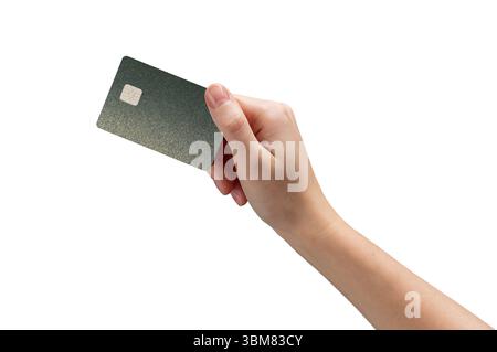 Carte bancaire en main, présentant une carte de débit ou de crédit avec puce pour le paiement en ligne. Représenter la finance moderne, les transactions sans numéraire et le transfert sécurisé Banque D'Images