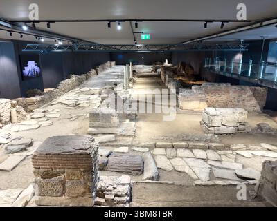 vieux marché romain de l'aqueduc dans la station de métro ville thessalonique en grèce Banque D'Images