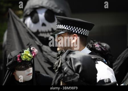 XR occupe le siège social de WPP, Londres Banque D'Images