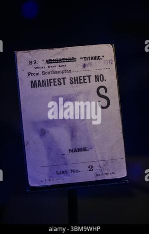 Une feuille de manifeste White Star Line pour le S.S. Titanic datée du 12 avril 1912. Document historique du célèbre navire. Banque D'Images