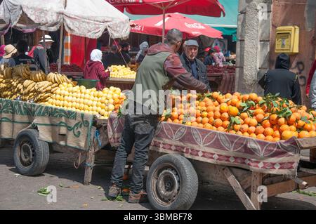 Marché Barrows dans le quartier Habous, la Nouvelle Médina des années 1930 de Casablanca, Maroc Banque D'Images