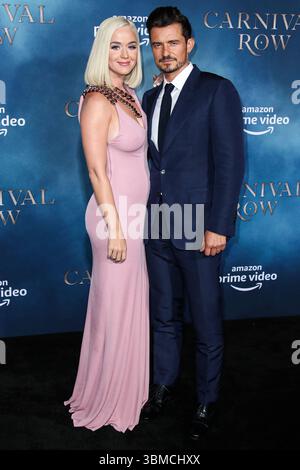 Hollywood, États-Unis. 26 juin 2025. (FILE) Katy Perry et Orlando Bloom se sont séparés après près de 10 ans ensemble. HOLLYWOOD, LOS ANGELES, CALIFORNIE, États-Unis - 21 AOÛT : la chanteuse américaine, compositrice et personnalité de la télévision Katy Perry et son fiancé/acteur anglais Orlando Bloom arrivent à Los Angeles à la première saison 1 de 'Carnival Row' d'Amazon qui s'est tenue au TCL Chinese Theatre IMAX le 21 août 2019 à Hollywood, Los Angeles, Californie, États-Unis. (Photo de Xavier Collin/image Press Agency) crédit : image Press Agency/Alamy Live News Banque D'Images