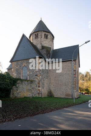 Schiffenberg BEI Gießen, Augustiner Chorherren-Stift, Klosterkirche von Nordosten Banque D'Images