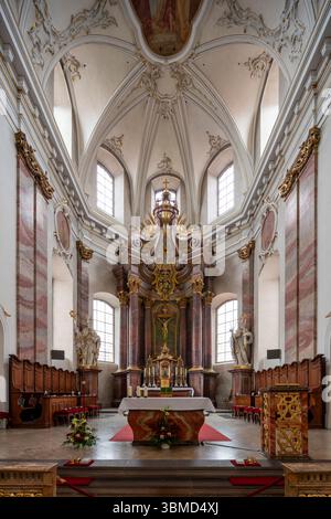 Fulda, Kath. Stadtpfarrkirche composé Blasius, Chor mit Hochaltar Banque D'Images