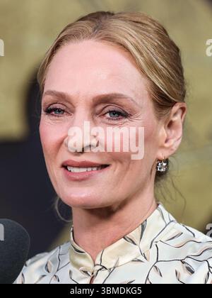 HOLLYWOOD, LOS ANGELES, CALIFORNIE, États-Unis - JUIN 25 : L'actrice américaine Uma Thurman portant des bijoux Fred Leighton arrive à la première à Los Angeles de 'The Old Guard 2' de Netflix qui s'est tenue au Netflix Tudum Theater le 25 juin 2025 à Hollywood, Los Angeles, Californie, États-Unis. (Photo de Xavier Collin/image Press Agency) Banque D'Images