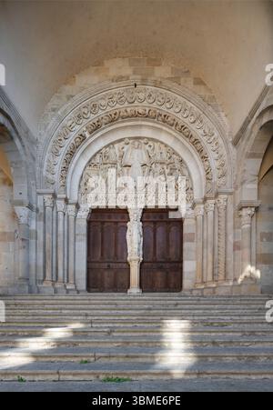 Autun, Kathedrale Saint Lazare, Cathédrale Saint-Lazare d'Autun, Vorhalle mit Portalanlage Banque D'Images
