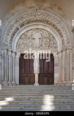 Autun, Kathedrale Saint Lazare, Cathédrale Saint-Lazare d'Autun, Vorhalle mit Portalanlage Banque D'Images