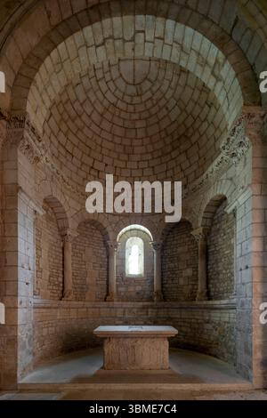 Saint-Christol, notre-Dame-St-Christophe (Saint-Christol d’Albion), Romanischer Chor Banque D'Images